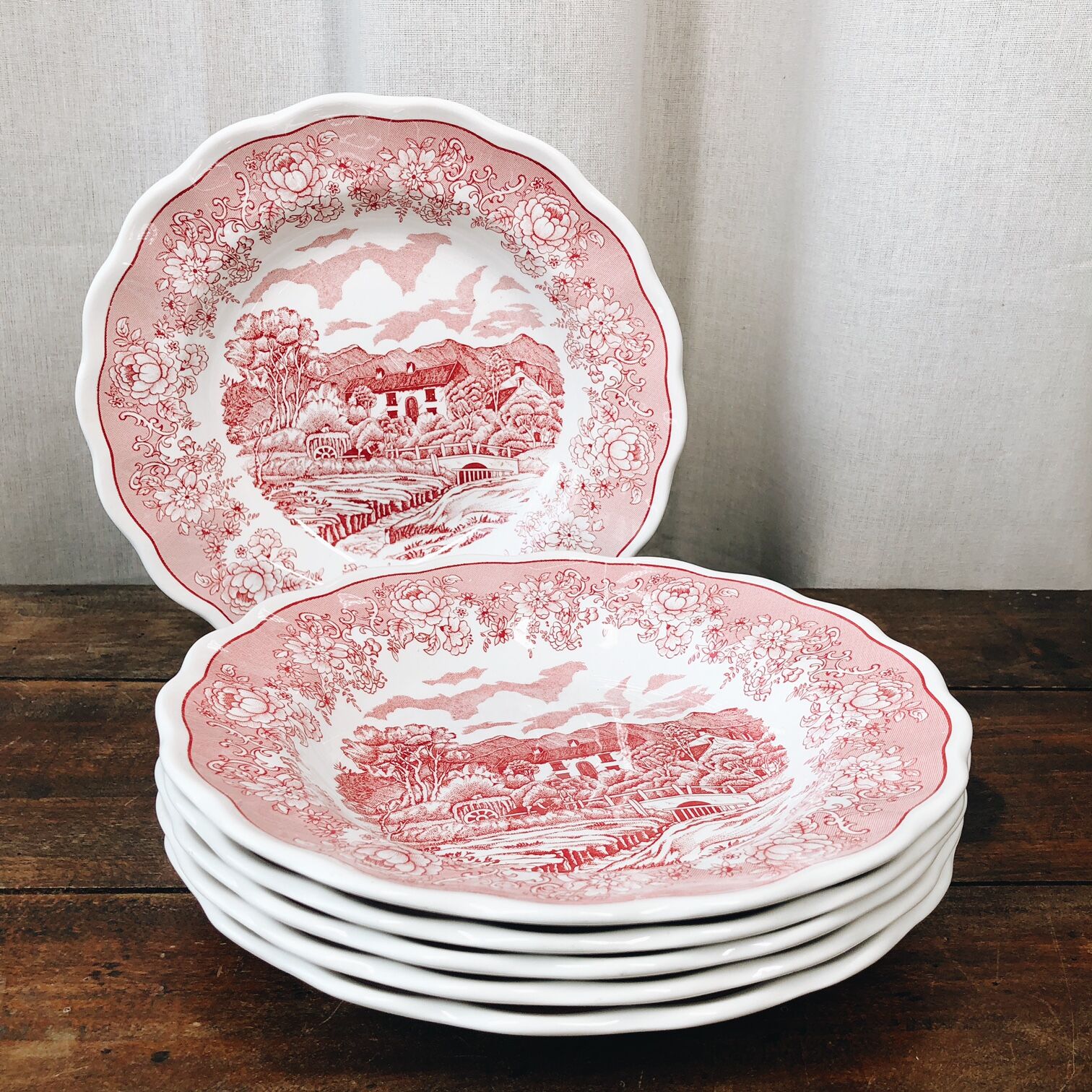 6 hollow plates, made in Italy