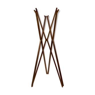 Luciano Bertoncini's walnut folding coat hanger