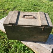 Old wooden and zinc crate, with handles. 1900, heating system