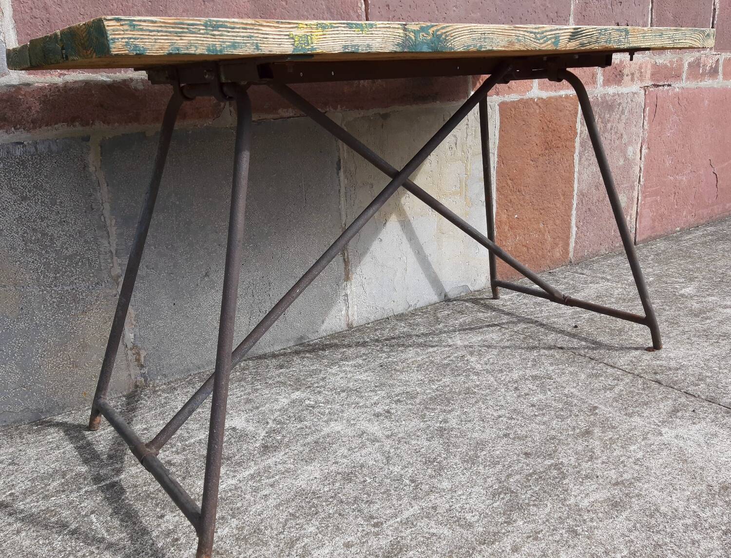 Folding workshop table