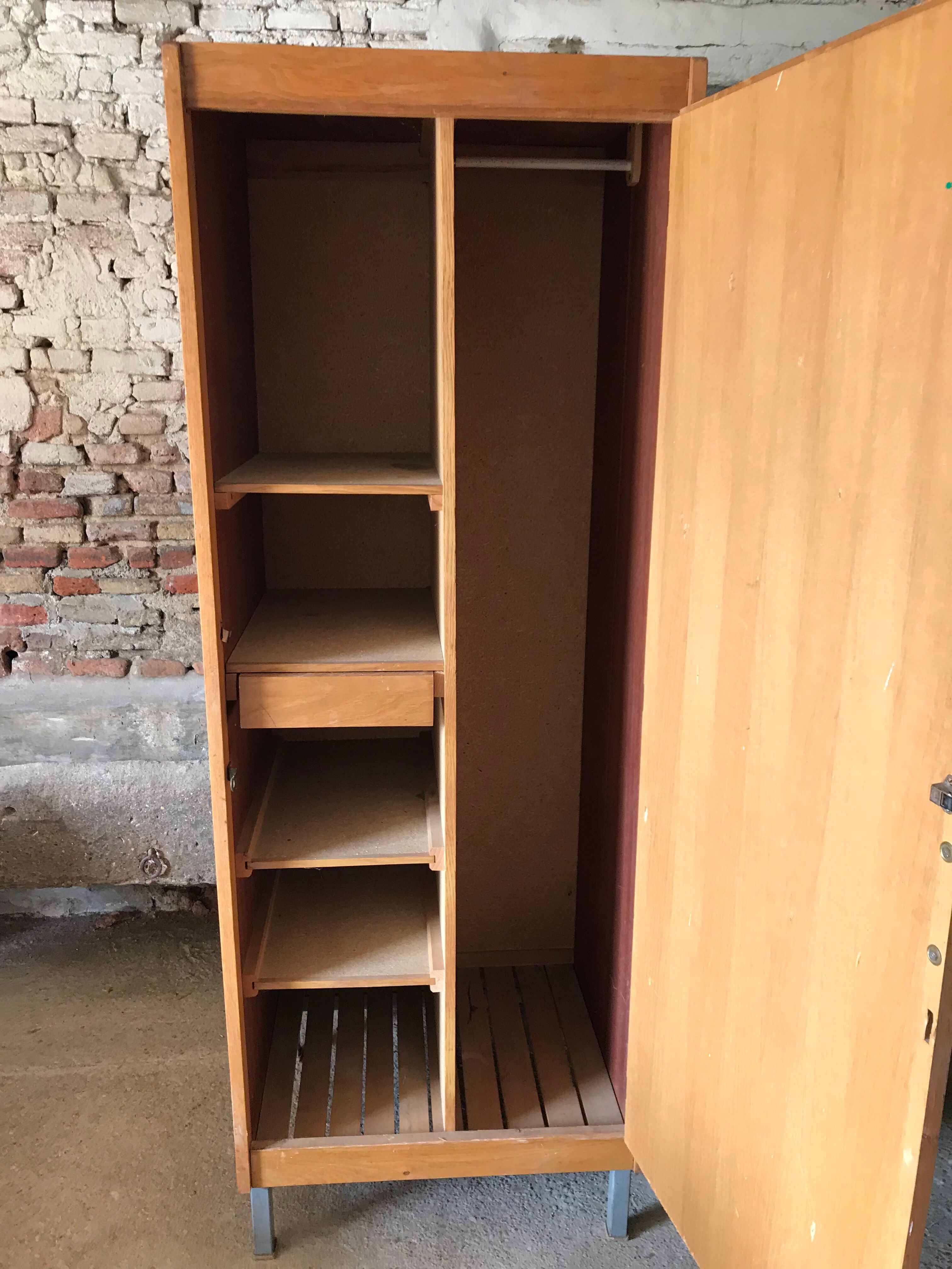 Armoire d’internat chêne 1960