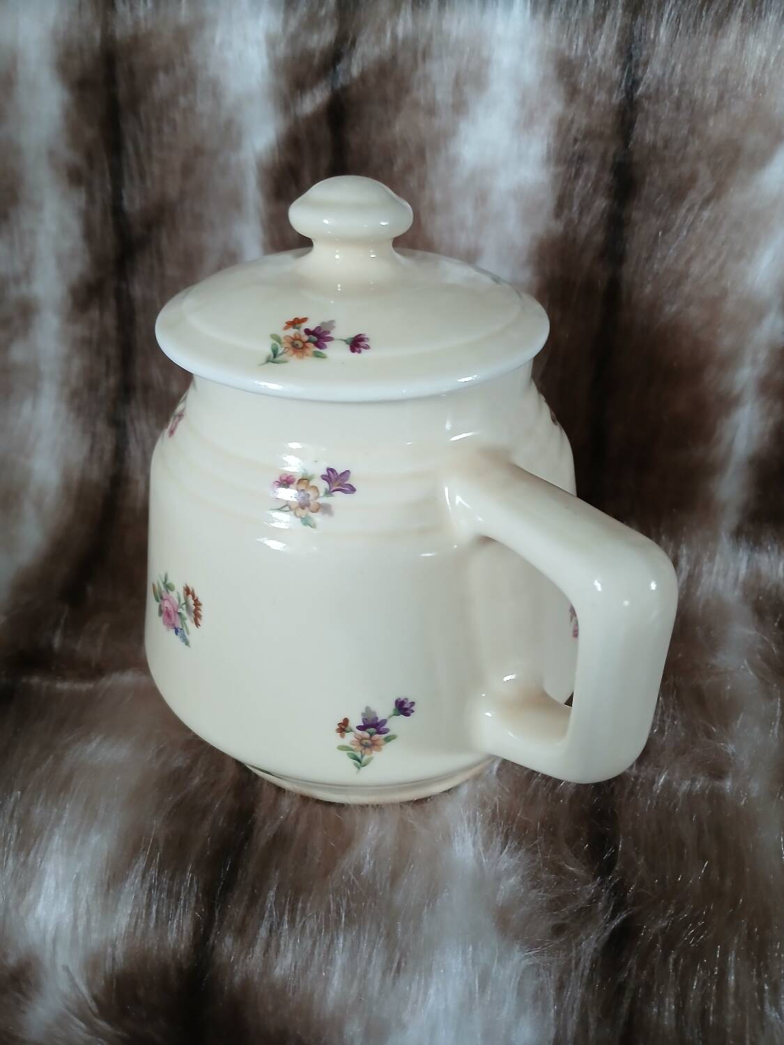 Old teapot/coffee pot