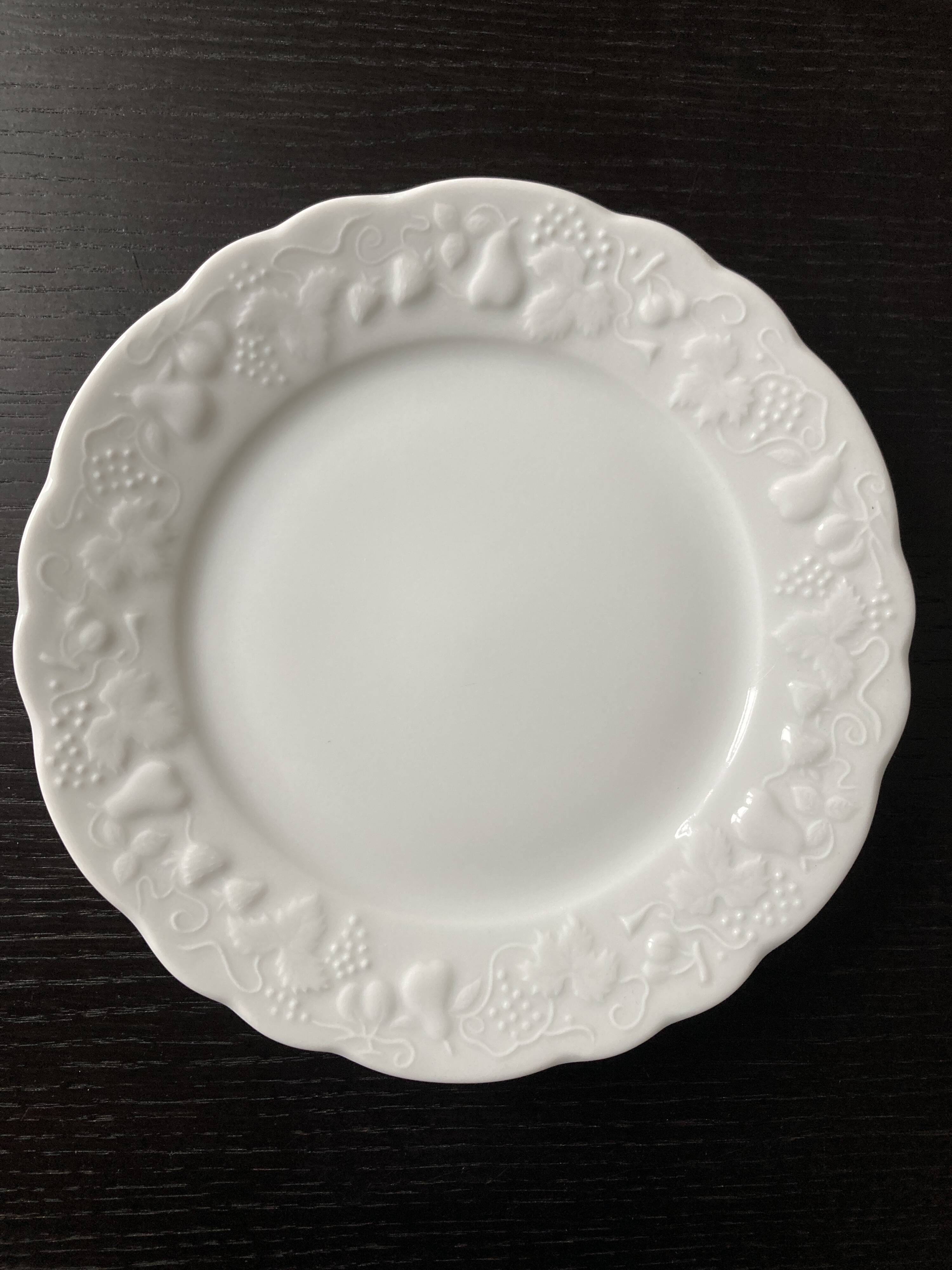 12 White Limoges porcelain dessert plates - Philippe Deshoulieres