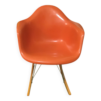 EAMES fauteuil RAR bascule orange