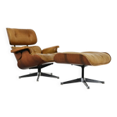 Fauteuil et repose-pieds par Charles & Ray Eames pour Herman Miller