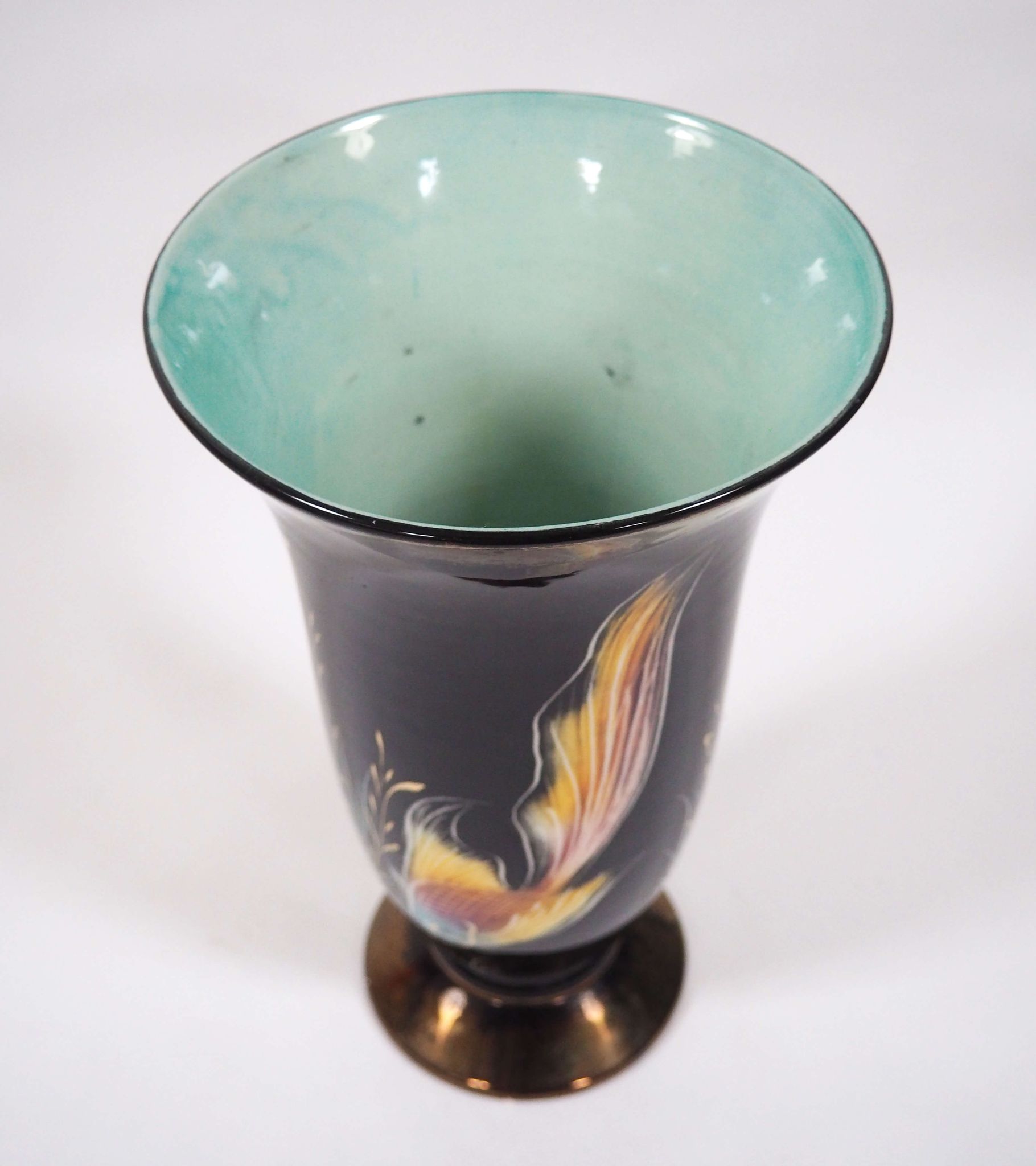 Fish decor vase