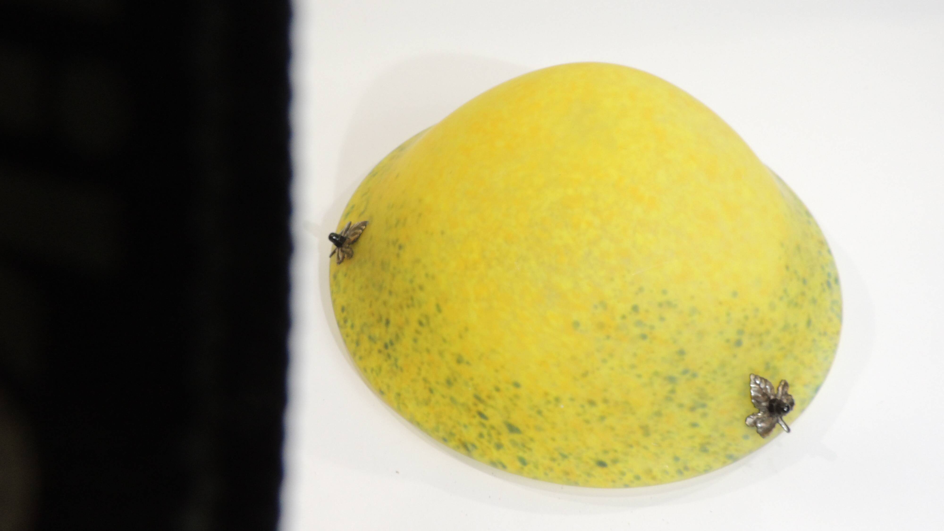 1970s vintage yellow speckled glass suspension – retro chain chandelier