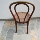Antique Thonet chair in bentwood and canning