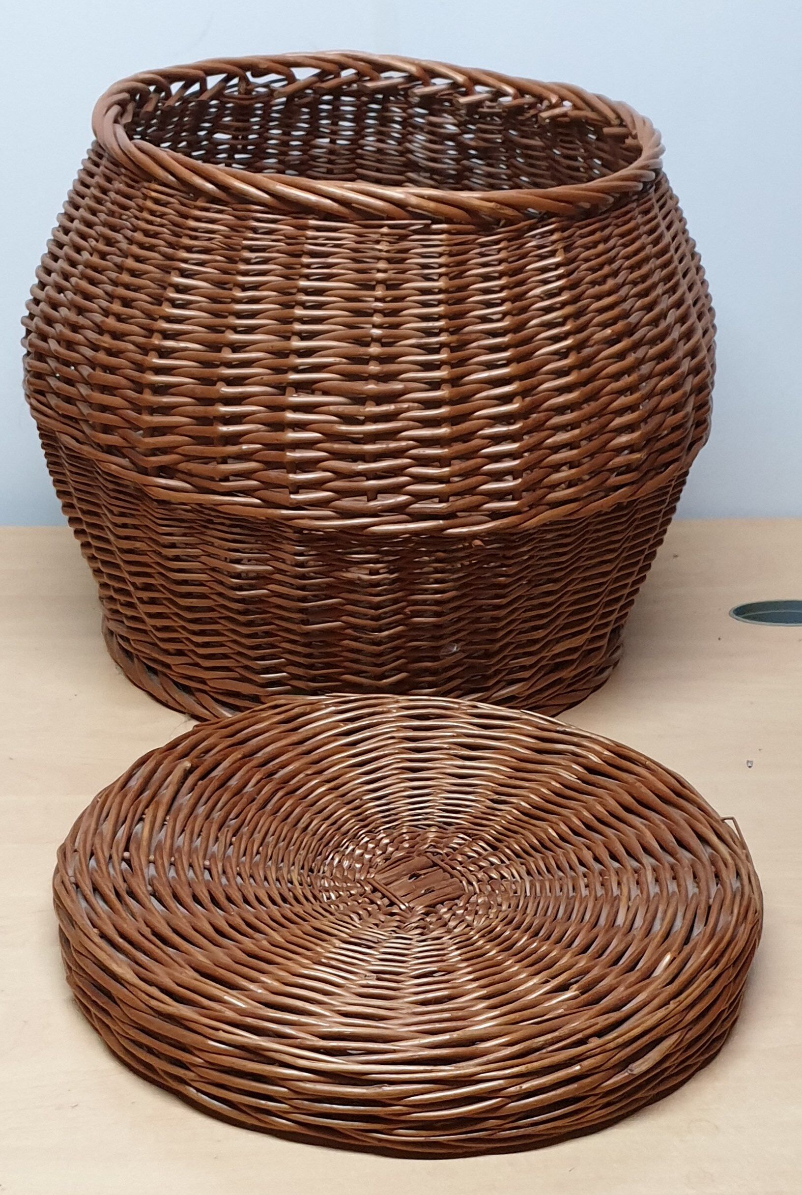 Corbeille en osier avec couvercle Selency