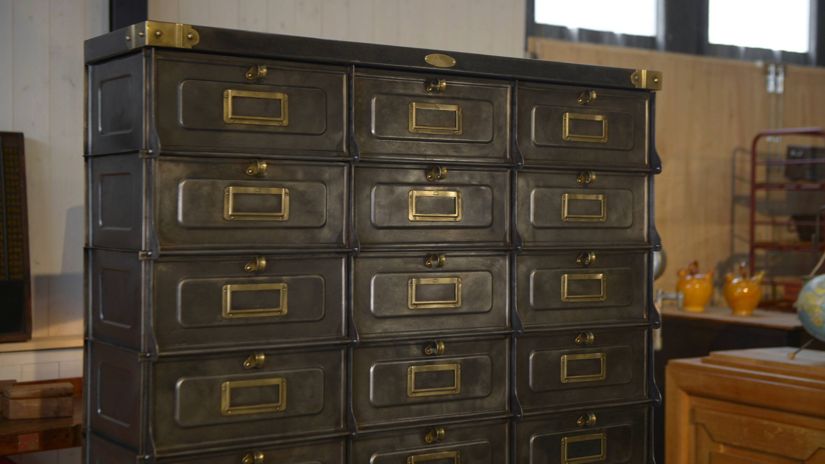 Meuble à clapets strafor travail français vers 1920's