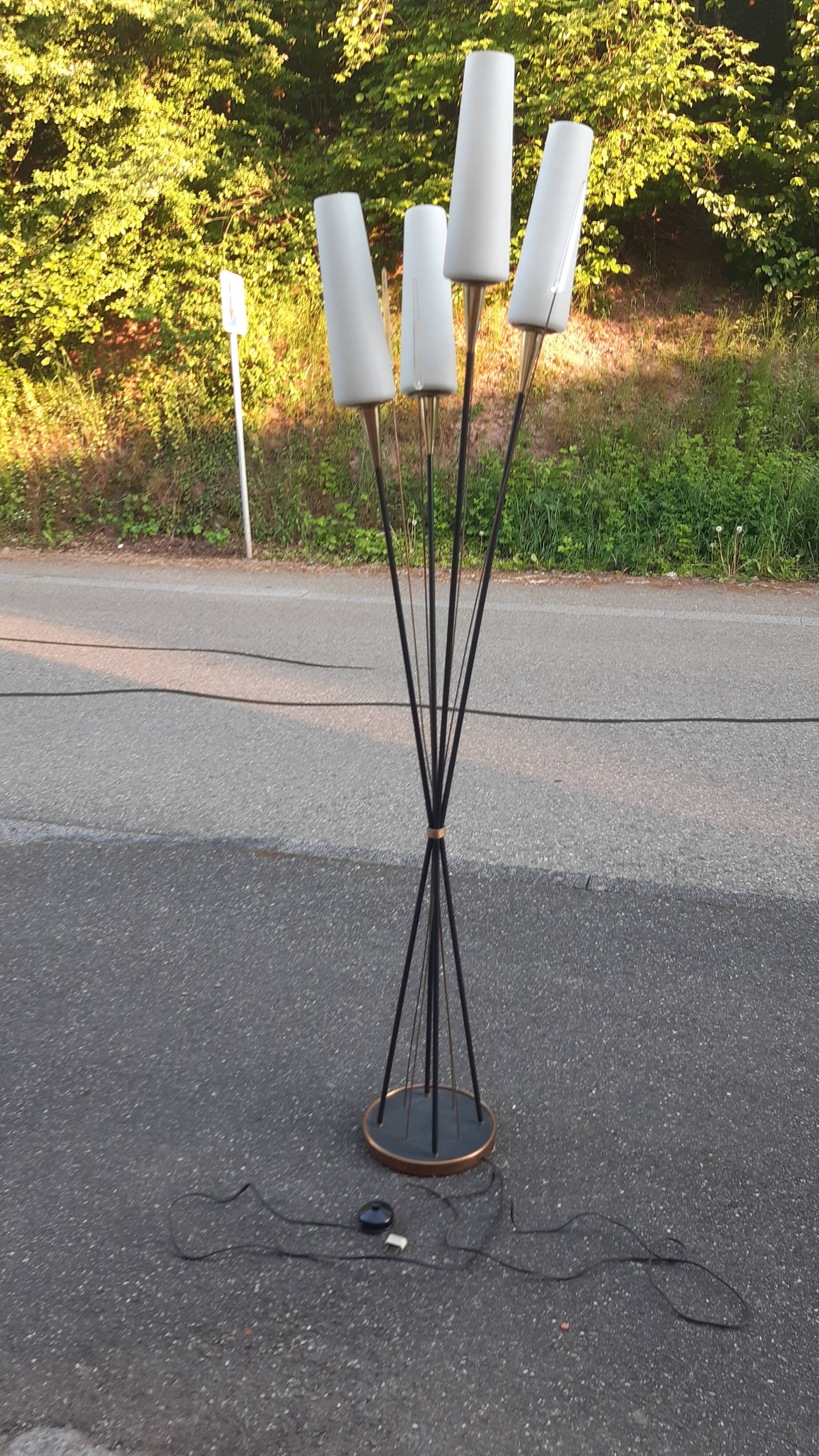 Reed floor lamp for Lunel house