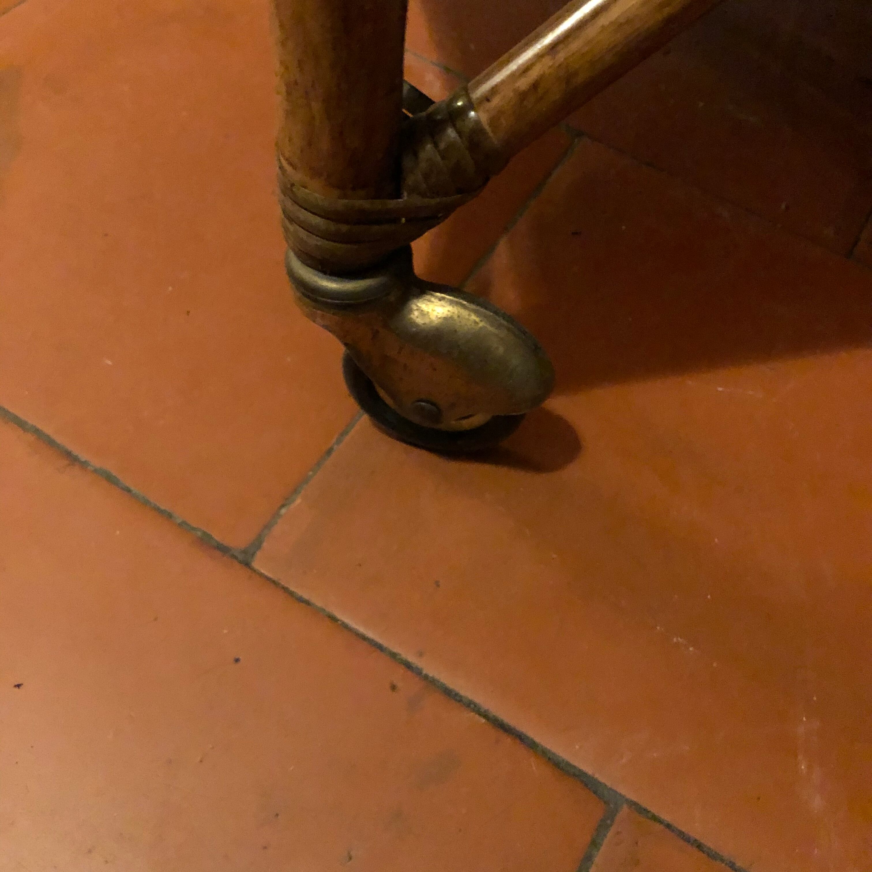 Vintage rattan rolling dessert