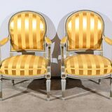 Paire de Fauteuils Cabriolet, en Bois réchampi, style Louis XVI – Fin XIXe
