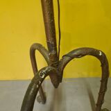 Ancien lampadaire fleuri français, du milieu des années 1900.