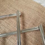Stretchy silver metal flat bottom