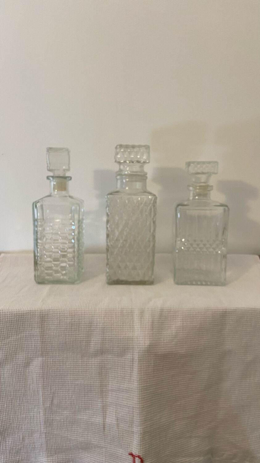 BHV PRODUCT - Vintage Glass Whisky Carafe