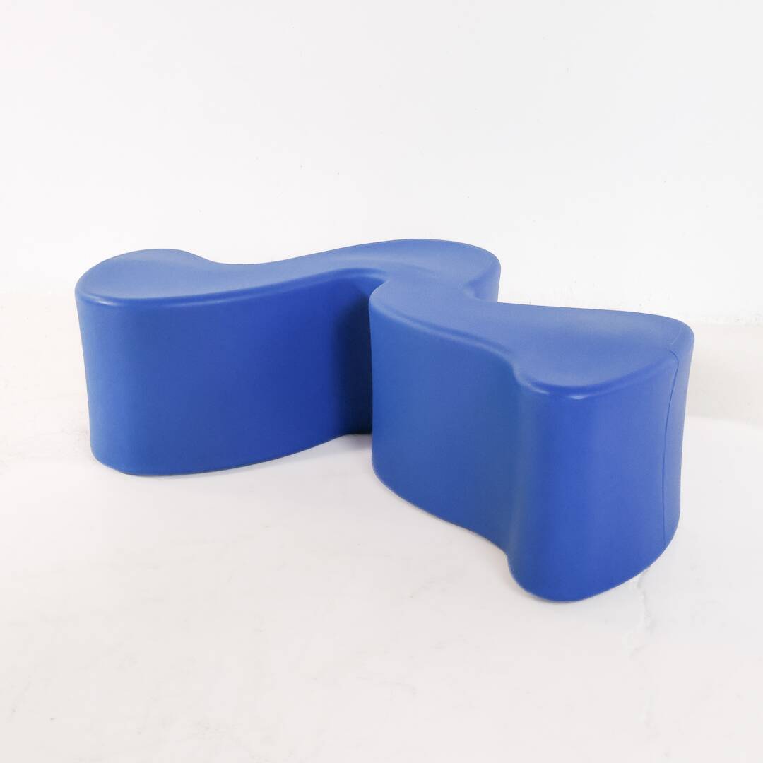 Chaise Phantom Bleue par Verner Panton