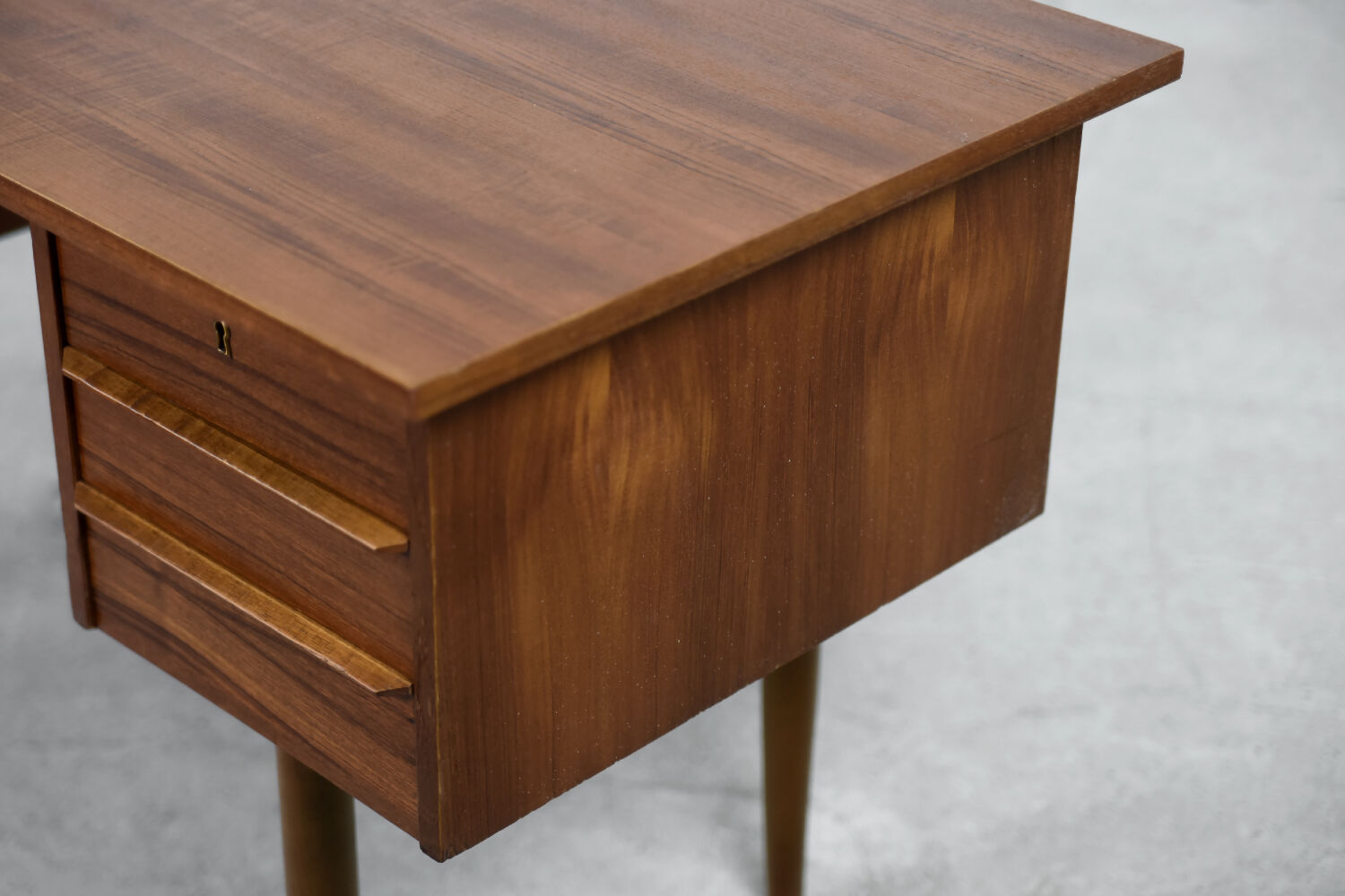 Classic vintage mid-century scandinavian modern teak desk with drawers, 1960s