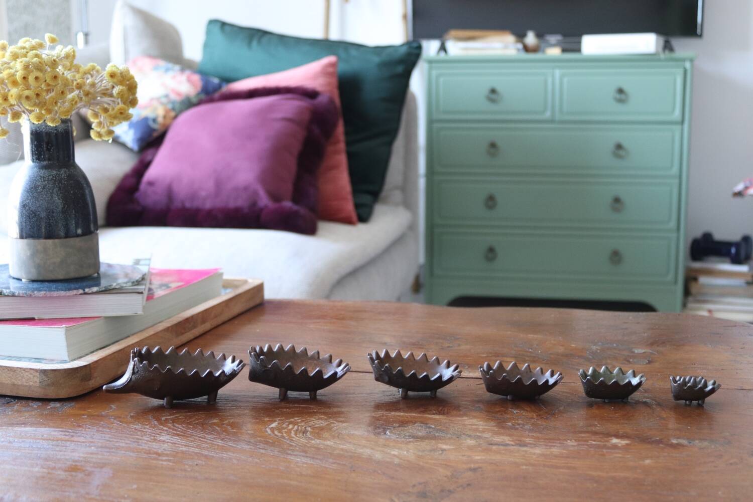 Nesting hedgehog ashtray w. bosse