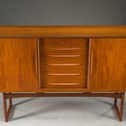 Buffet danois en teck par Arne Vodder pour Vamo Sønderborg, années 1960