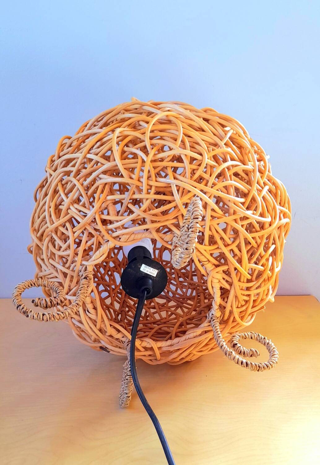 Rattan ball lamp