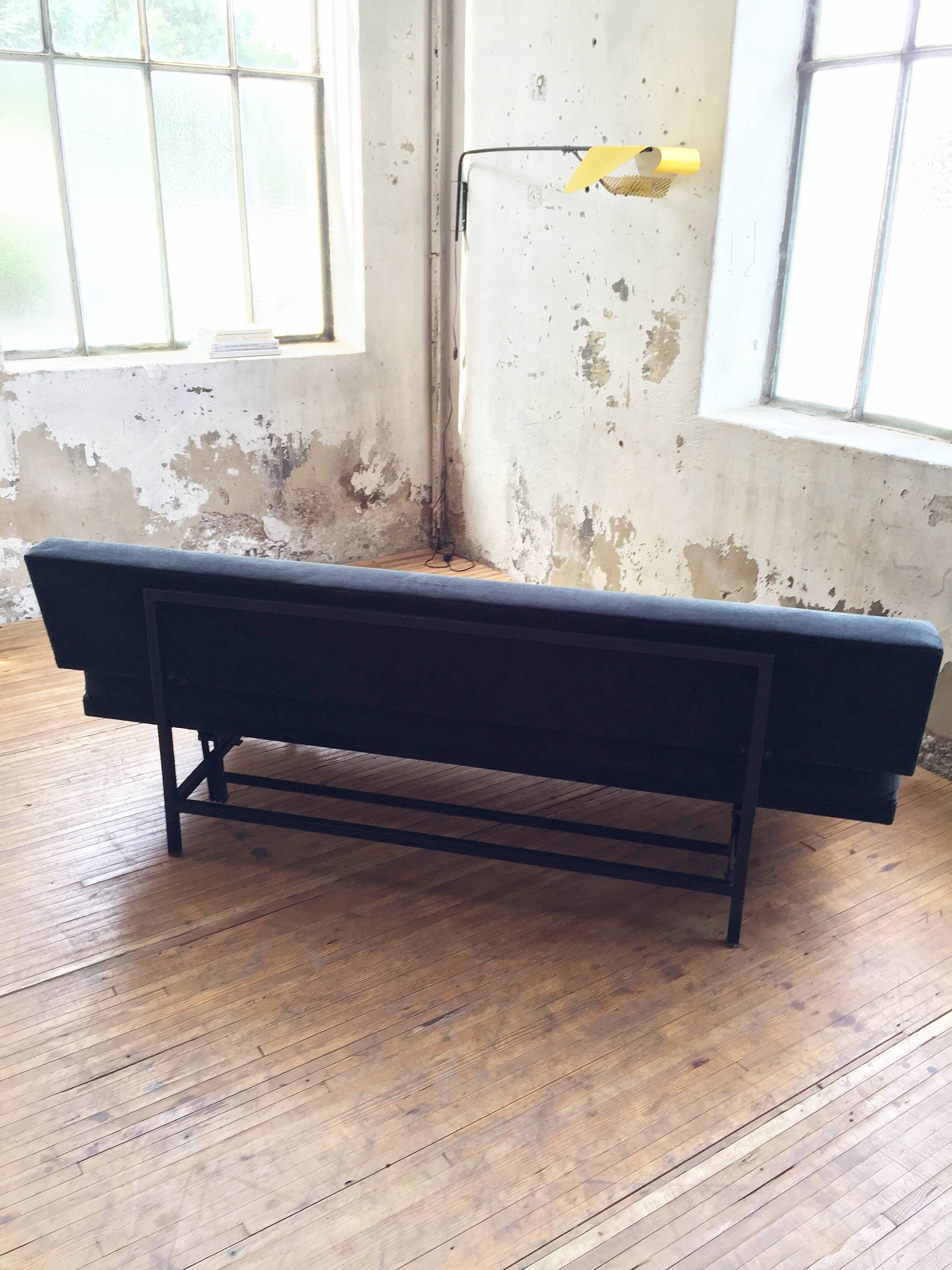 André Simard bench sofa for Airborne