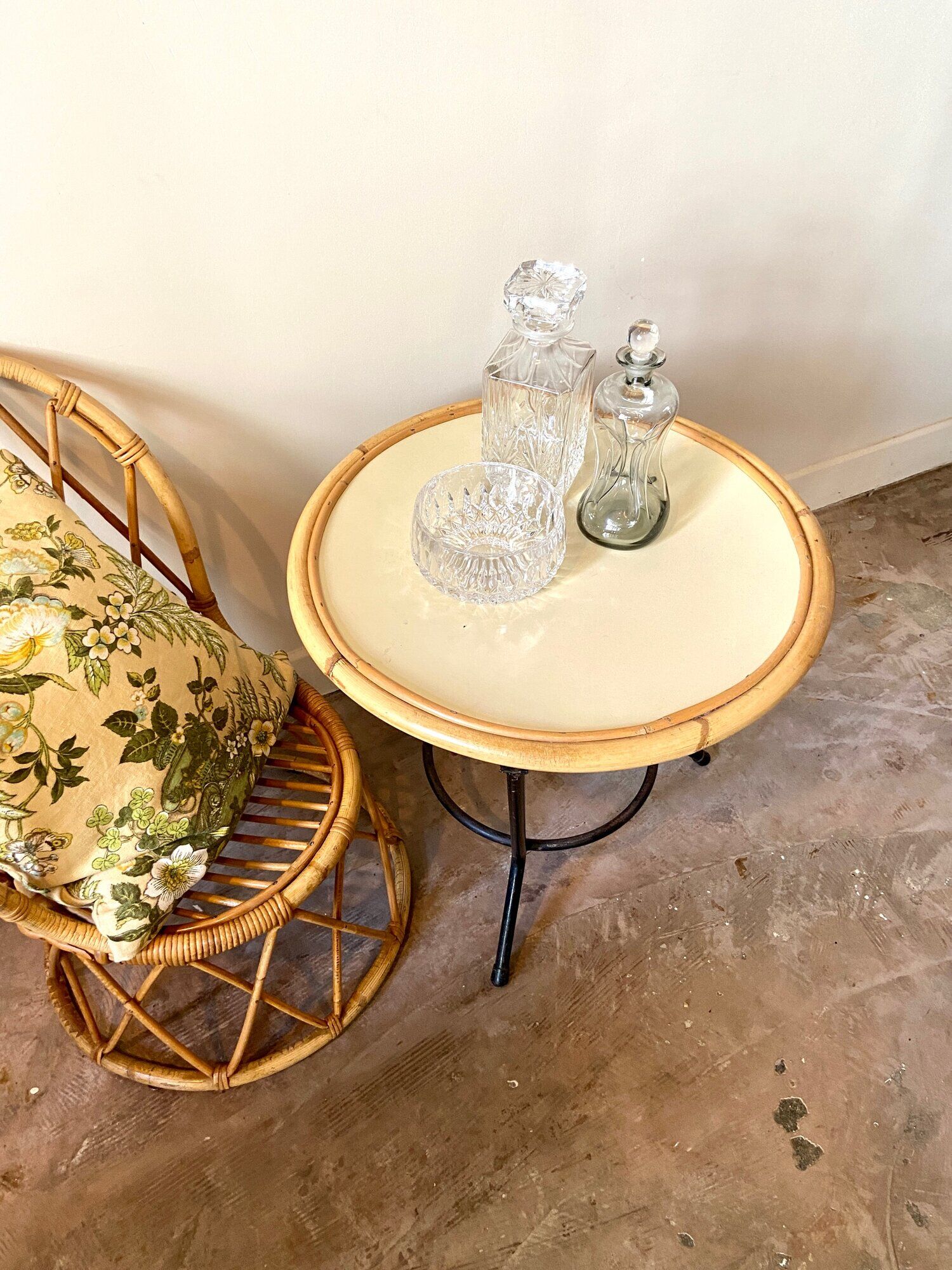 Coffee table in rattan and black metal 1960