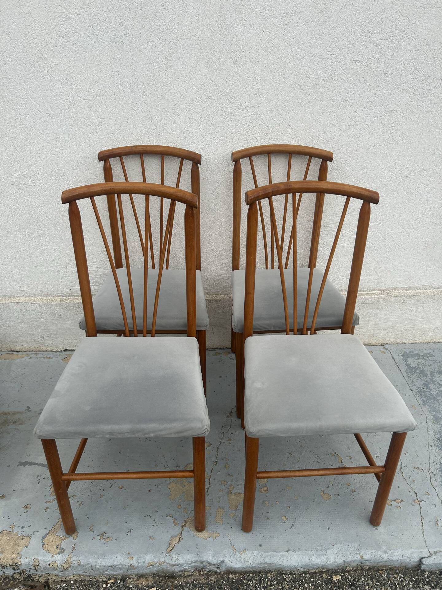 Suite de 4 chaises vintage en bois, dossier éventail, années 50/60