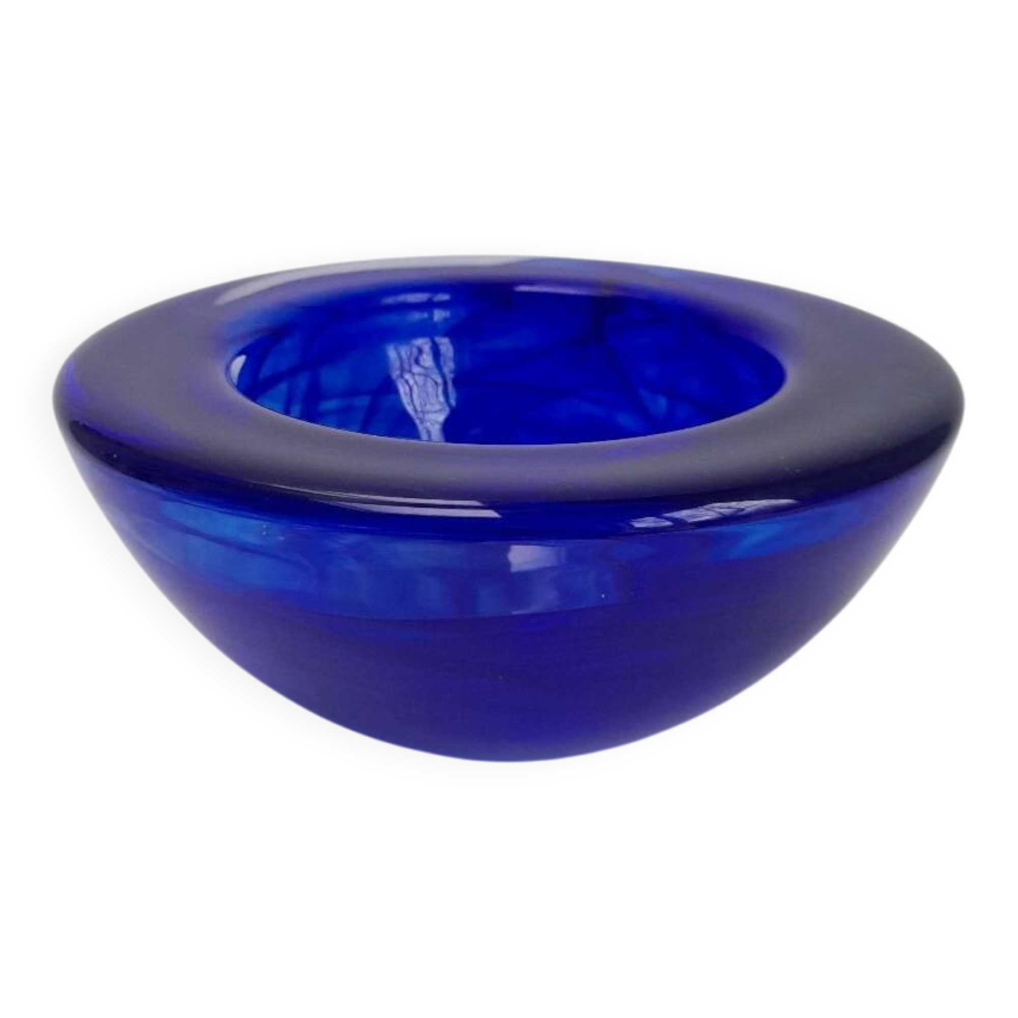 Atoll empty pocket by Anna Ehrner for Kosta Boda