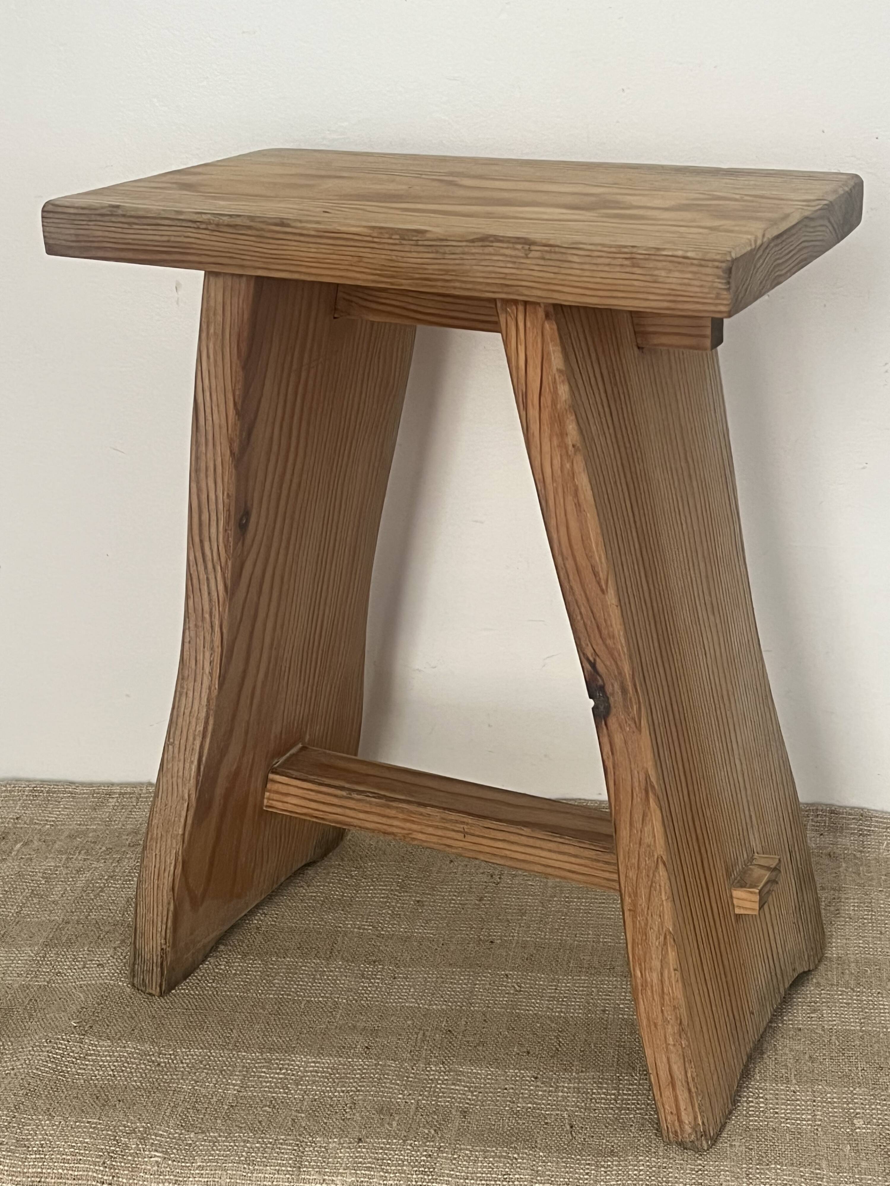 Small stool, country spirit