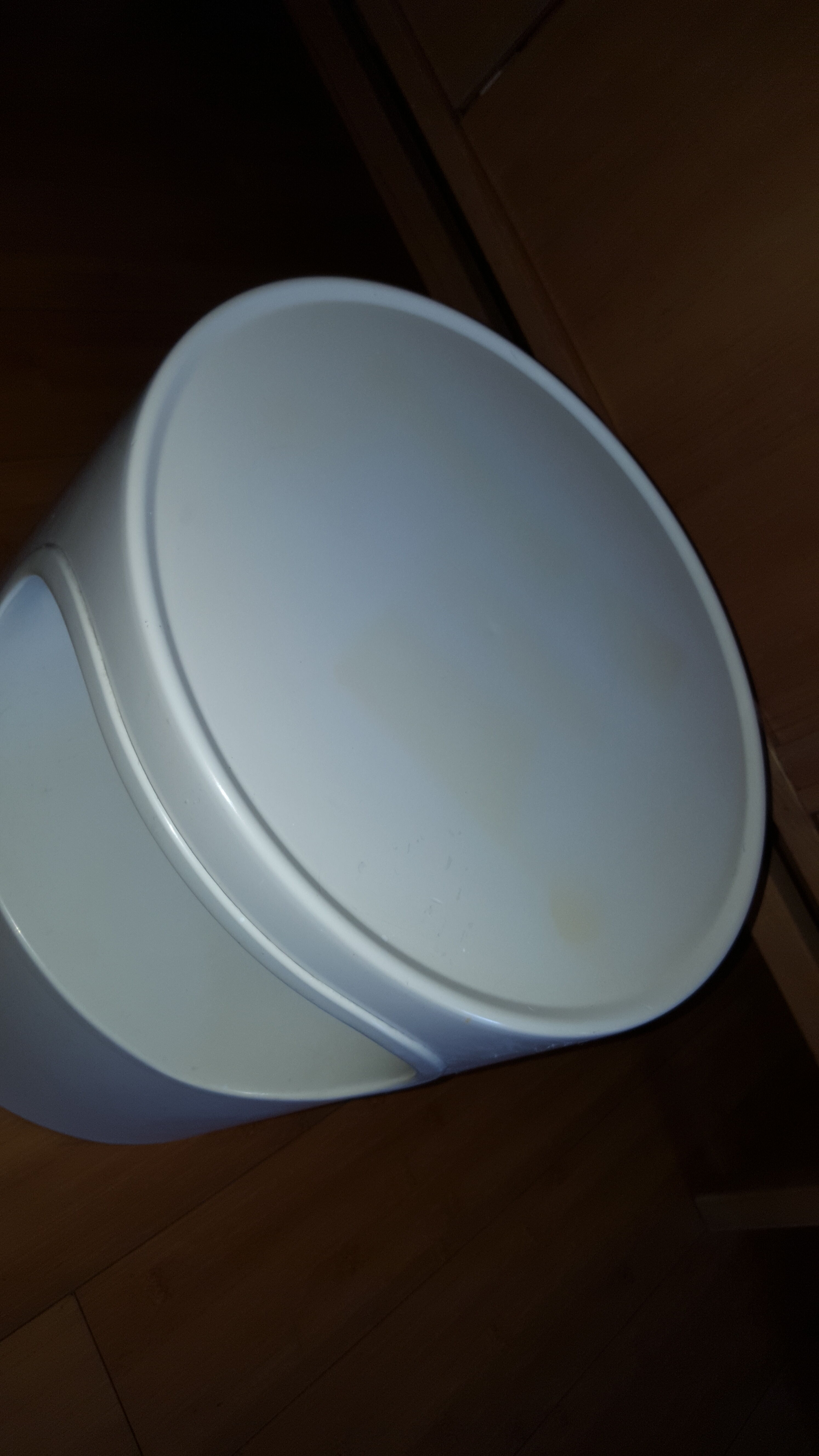 Table basse studio Artemide , modele Giano, design Emma Gismondi Schweinberger