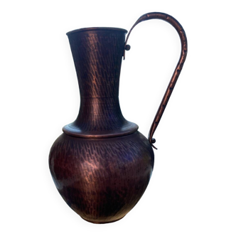 Pichet vase en cuivre