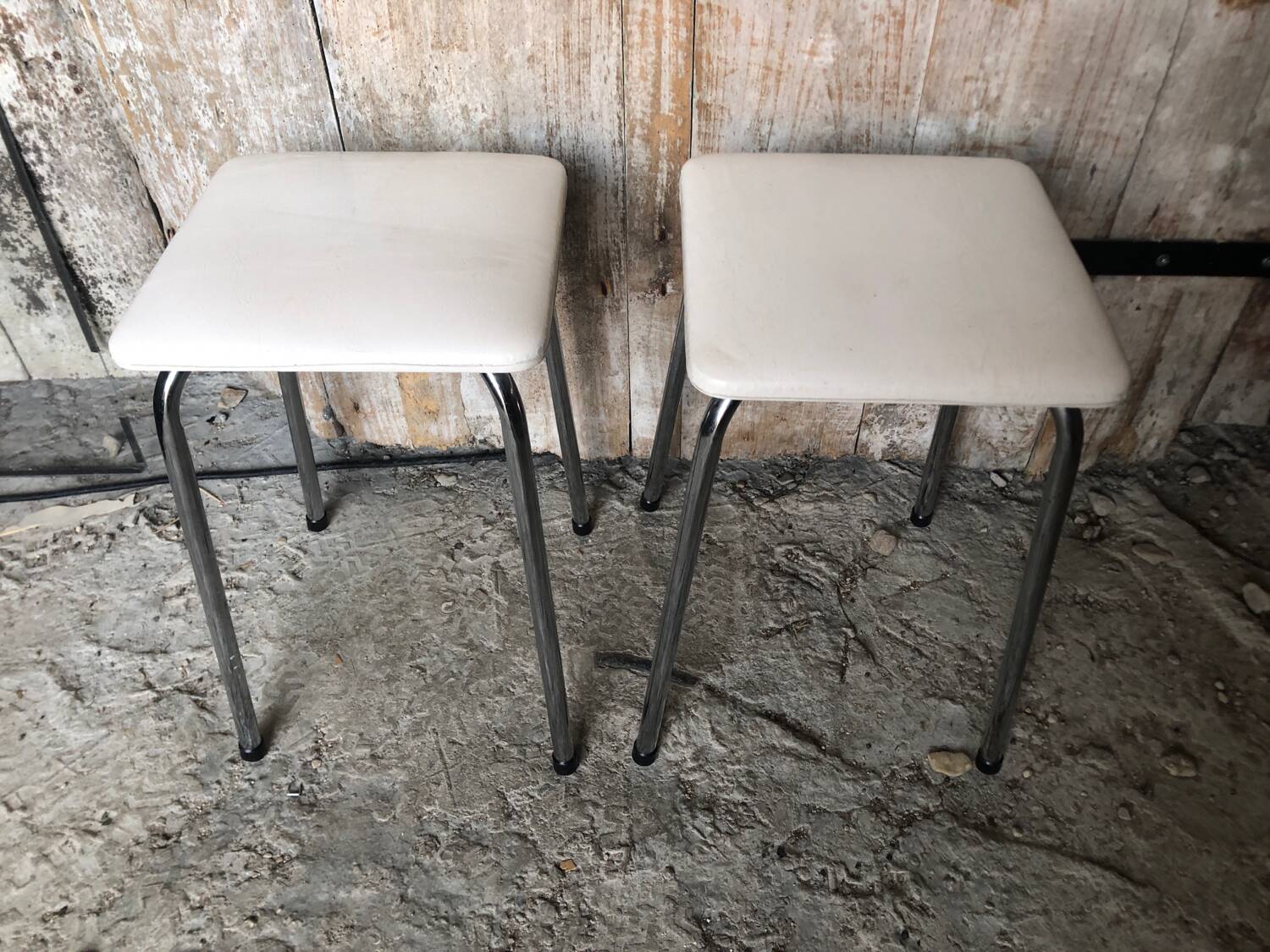 Pair of chromed metal stool + skai seat 1970s vintage