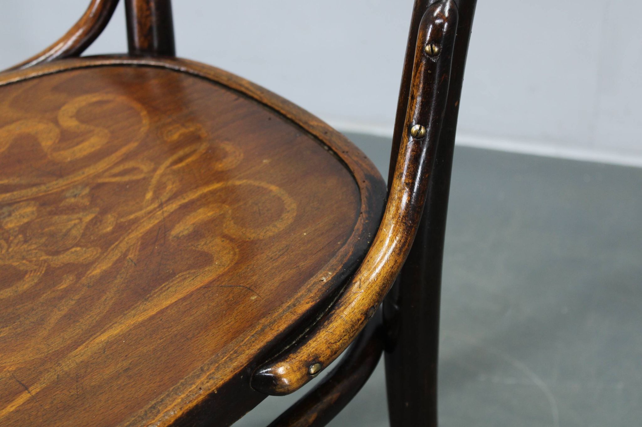Pair of Thonet Art Nouveau bentwood chairs, Czechoslovakia, 1920s