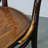 Pair of Thonet Art Nouveau bentwood chairs, Czechoslovakia, 1920s