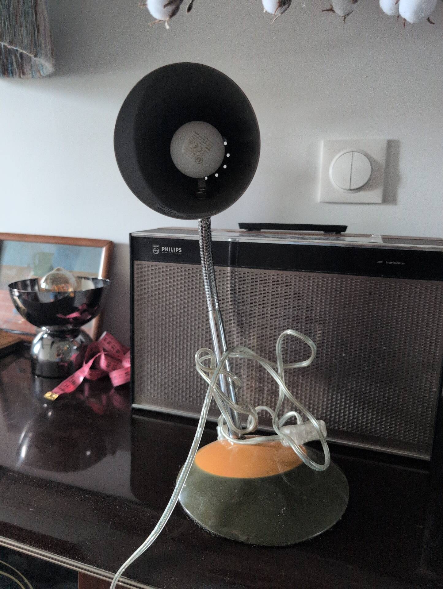 Memphis lamp