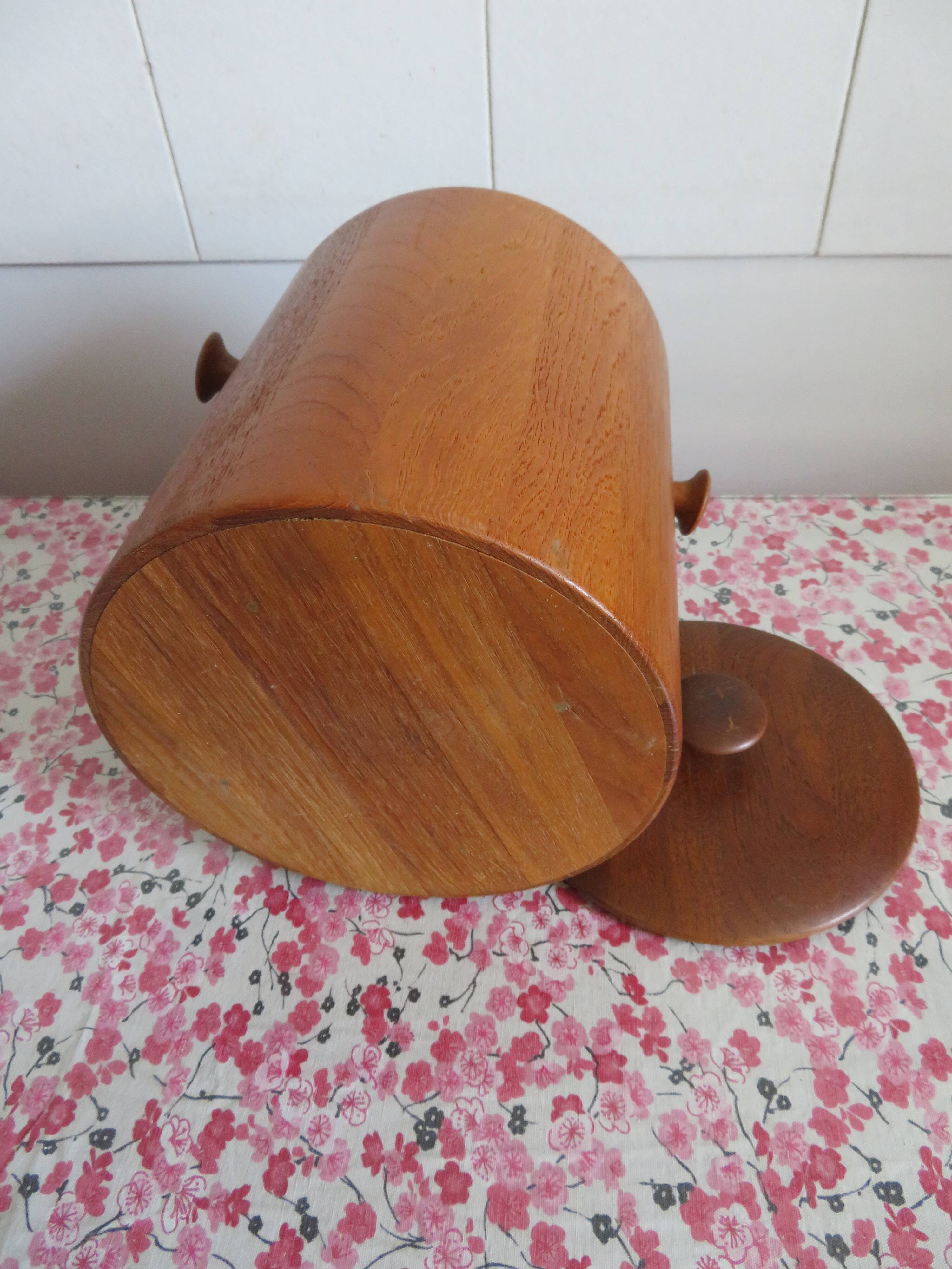 Teak ice bucket, Scandinavian style year 70
