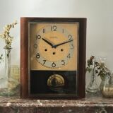 Old Clock Vedette