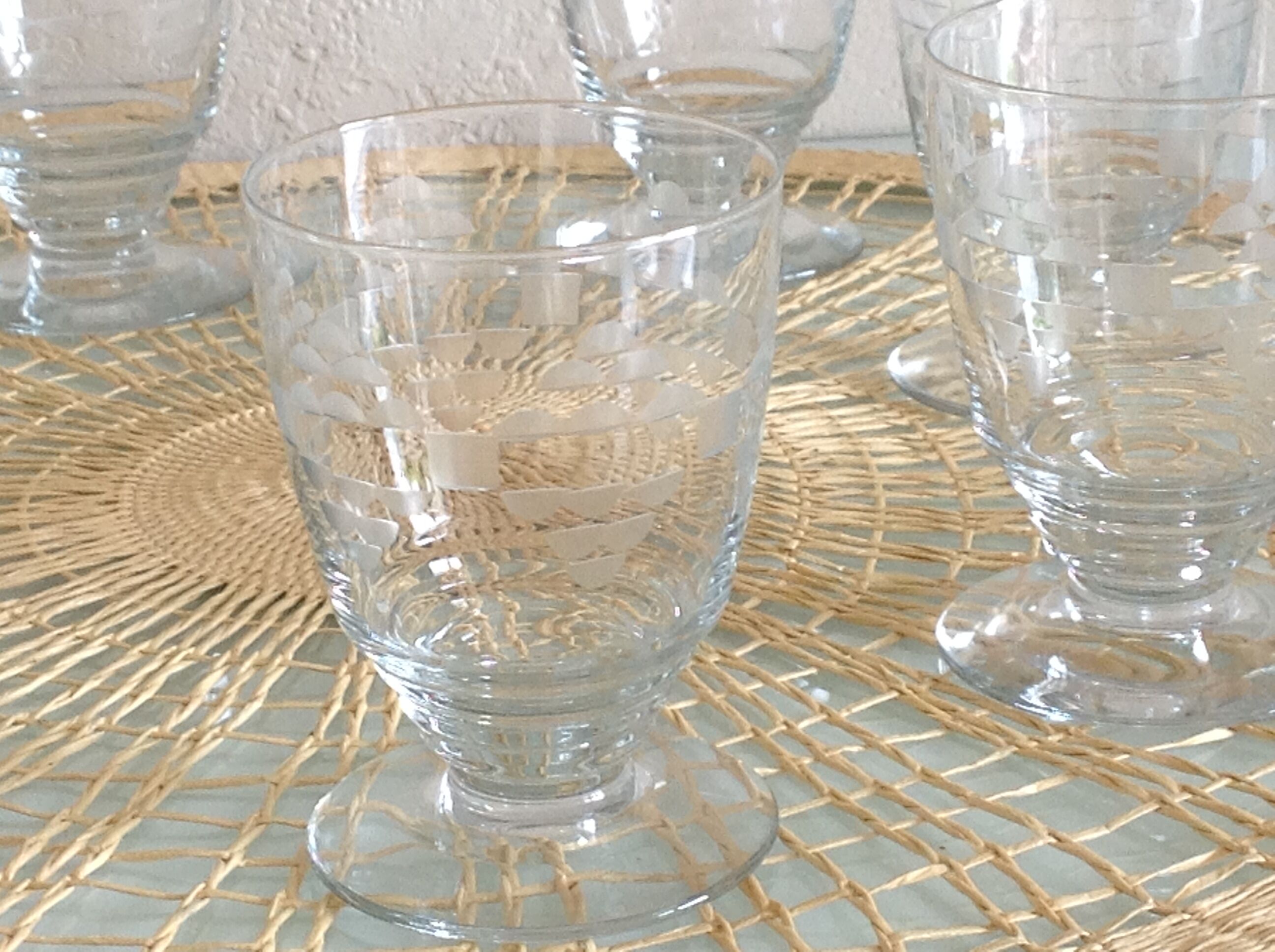 Suite of seven chiseled glasses art deco style