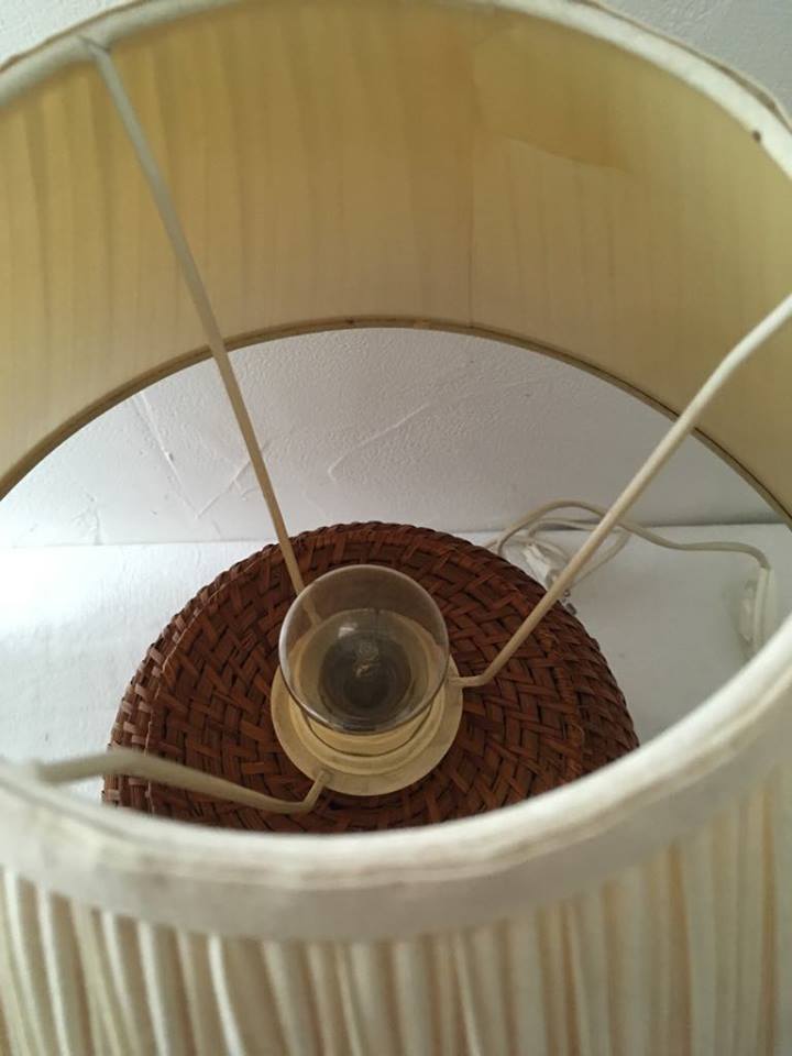 Wicker rattan table lamp