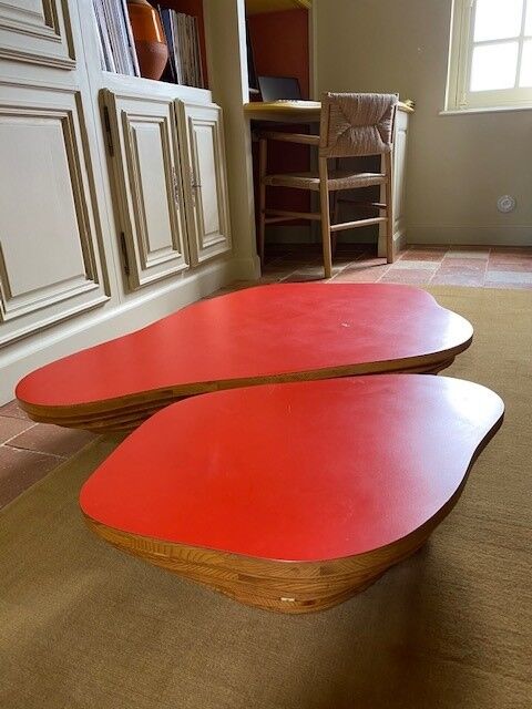 Stackable coffee tables