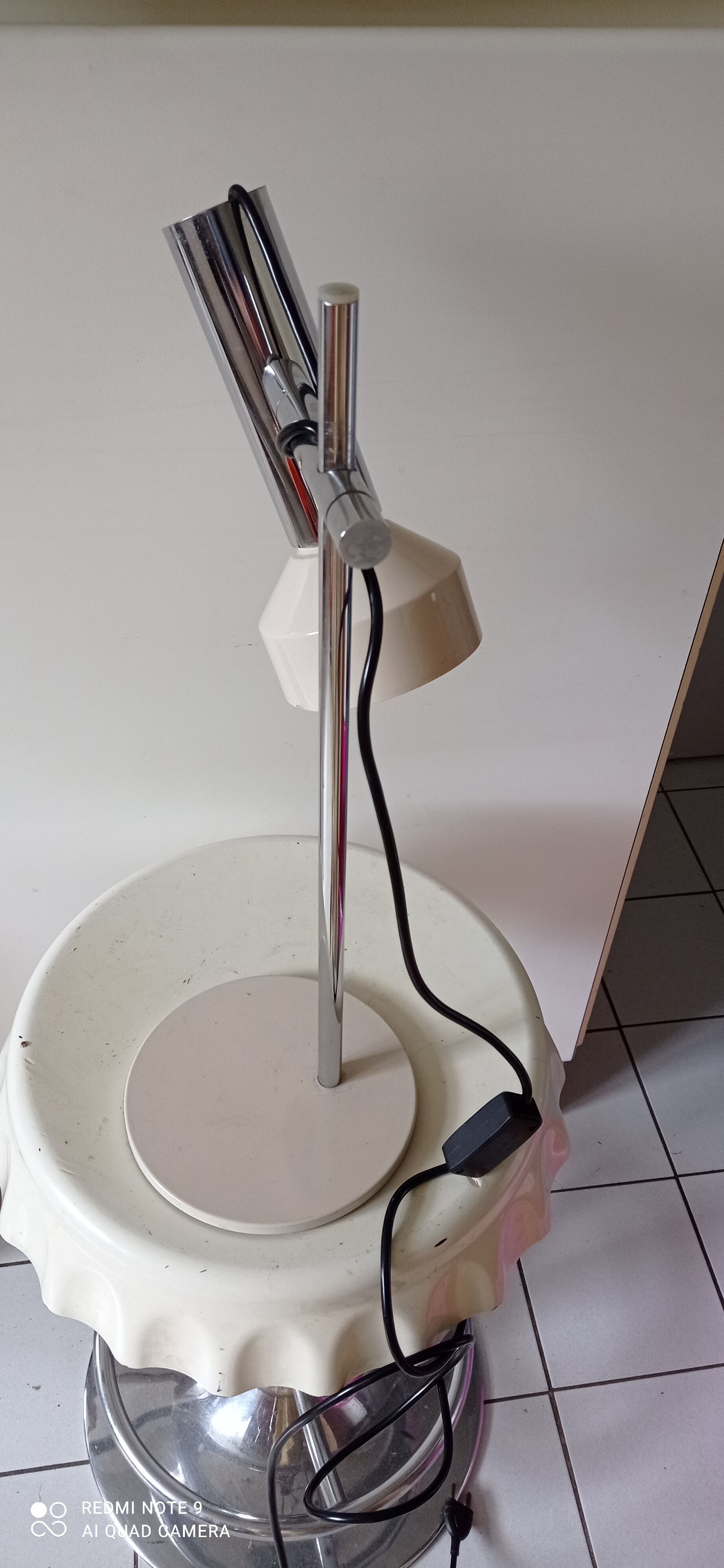 Vintage adjustable and adjustable desk spot lamp