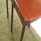 Foldable mahogany table