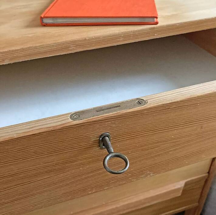 Vintage bookshelf/sideboard