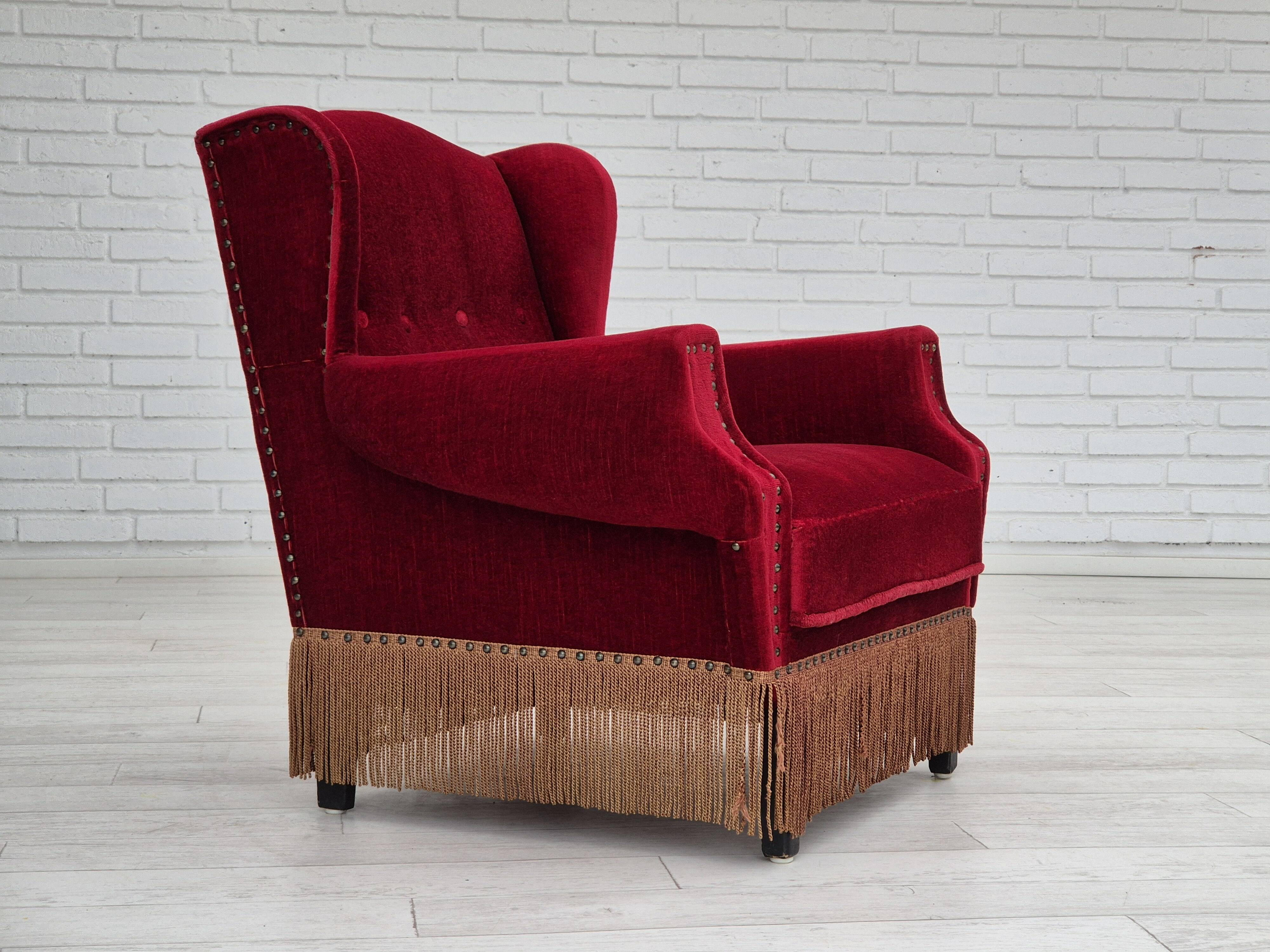 Fauteuil danois, originale, meuble en velours, pieds en bois de chêne