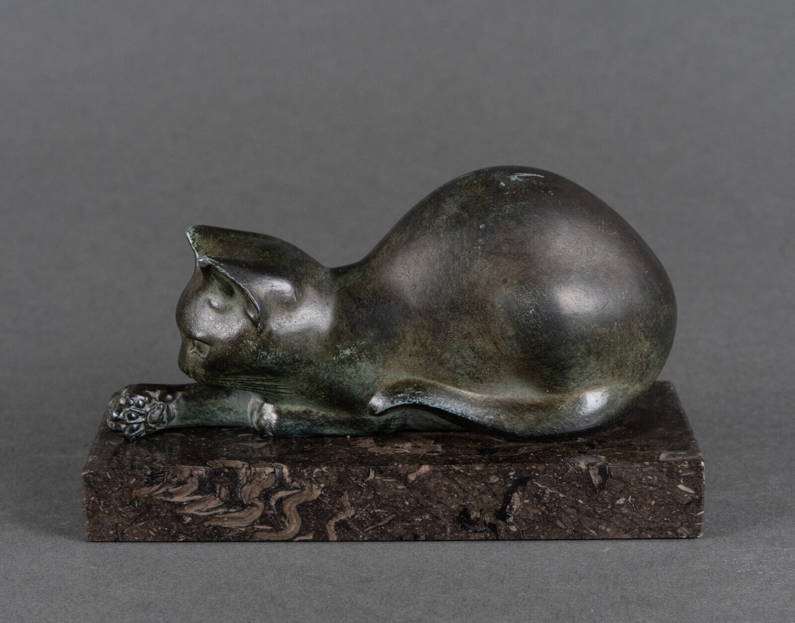 Art deco cat in regule by m. font green patina 1930 marble base