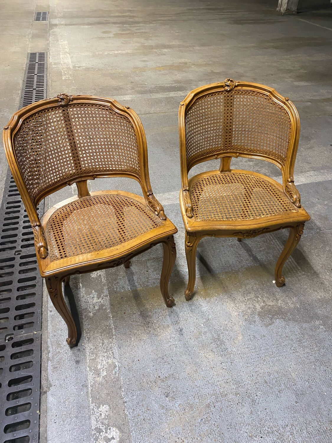 Fauteuil en cannage style Louis 15