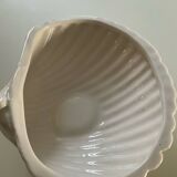 Vintage porcelain shell emptier