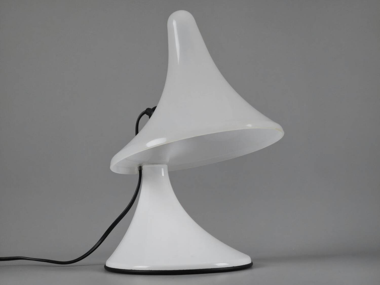 Rare paire de lampes de table Art Plex Venezia 'Karin-M'.