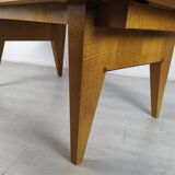 Extendable compass foot table